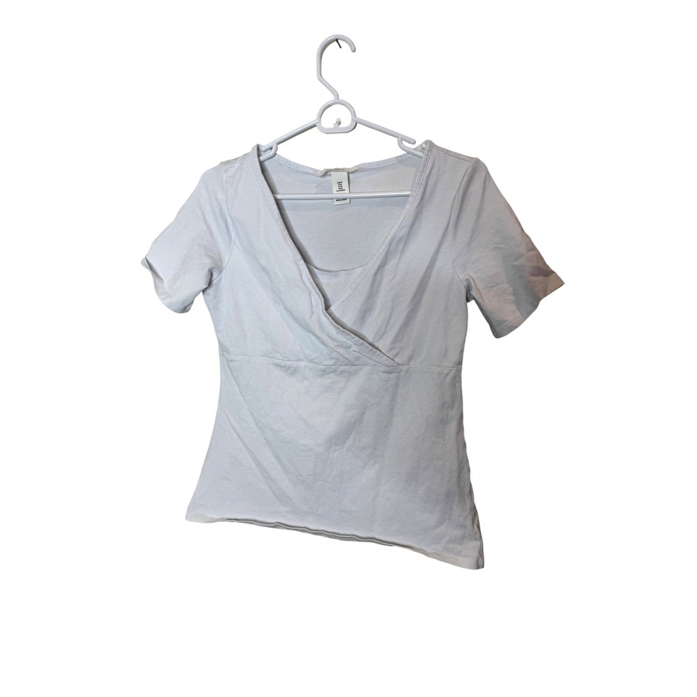 H&M Mama Shirt Womens Medium White Maternity Nursing V Neck Short Sleeve Top‎